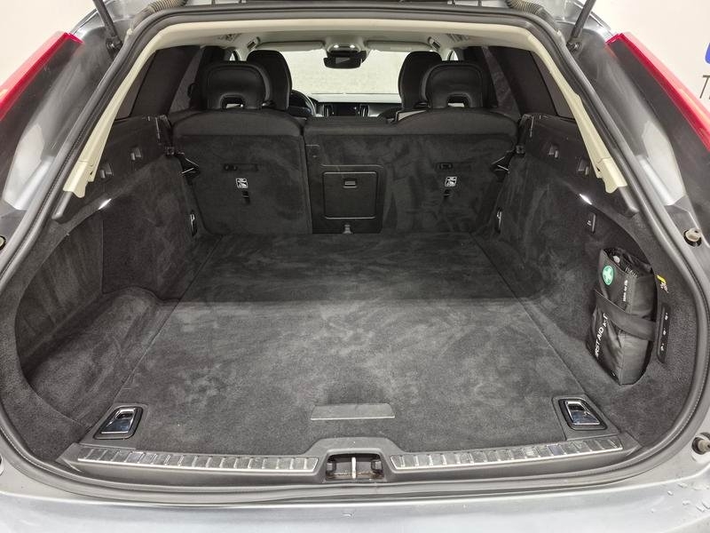 Volvo V90 AWD D3 2019, photo 7/9