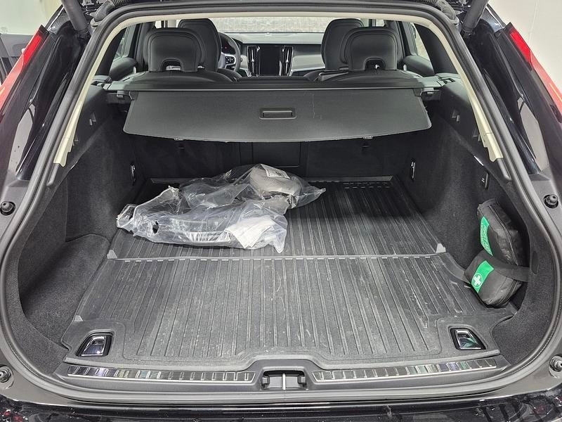 Volvo V90 2024, photo 8/8