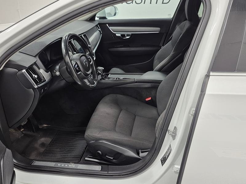 Volvo V90 D4 2019, photo 2/7