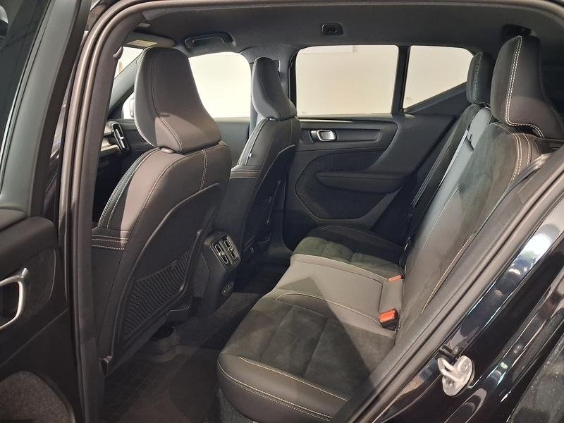 Volvo XC40 Recharge Extended Range 2023, bild 3/6