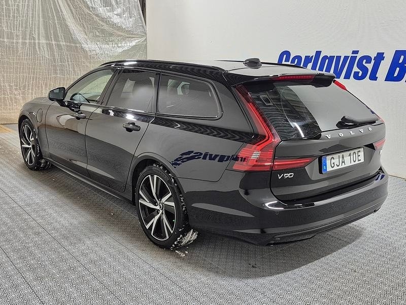 Volvo V90 T6 Recharge Plus Dark plug in 2023, bild 3/10