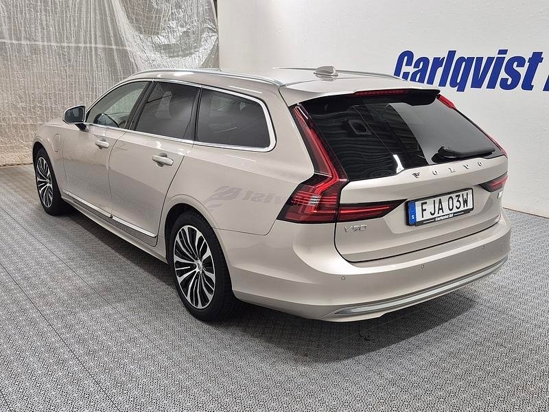 Volvo V90 2023, photo 5/10