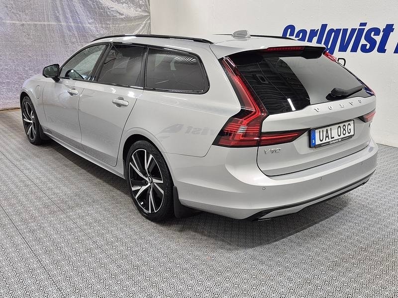 Volvo V90 T6 Recharge Plus Dark plug in 2023, bild 3/10