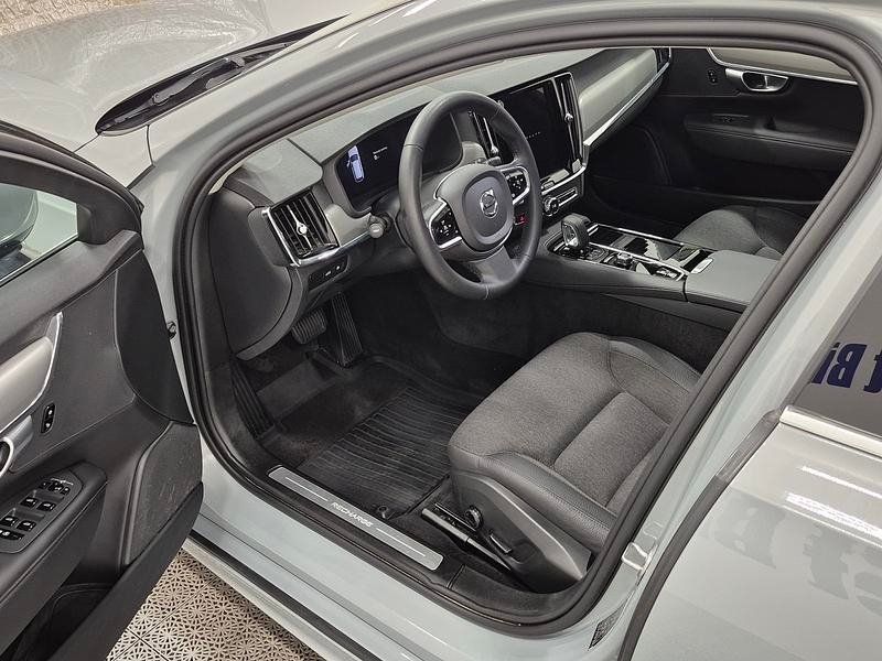 Volvo V90 T6 Recharge Core Plug in 2024, bild 2/10
