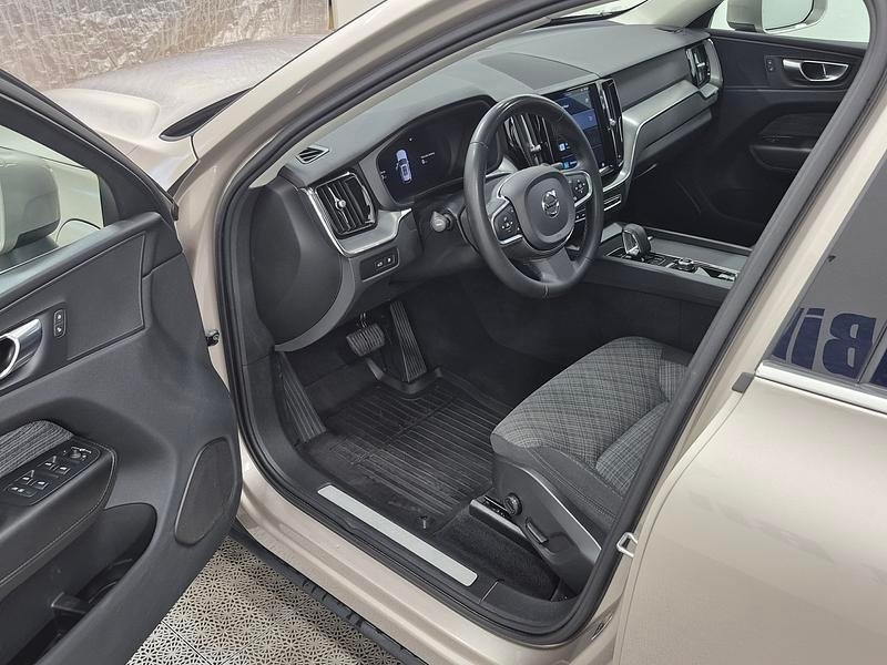 Volvo XC60 2023, kuva 2/10