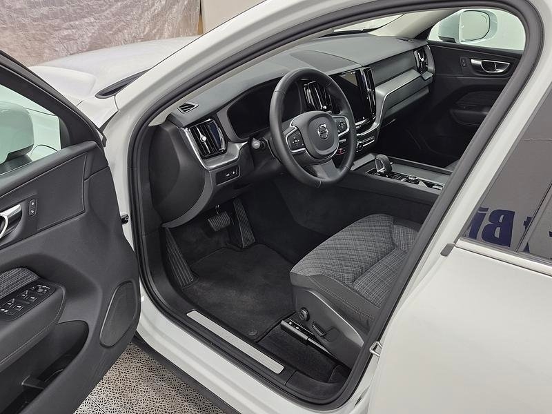 Volvo XC60 2025, bild 2/10