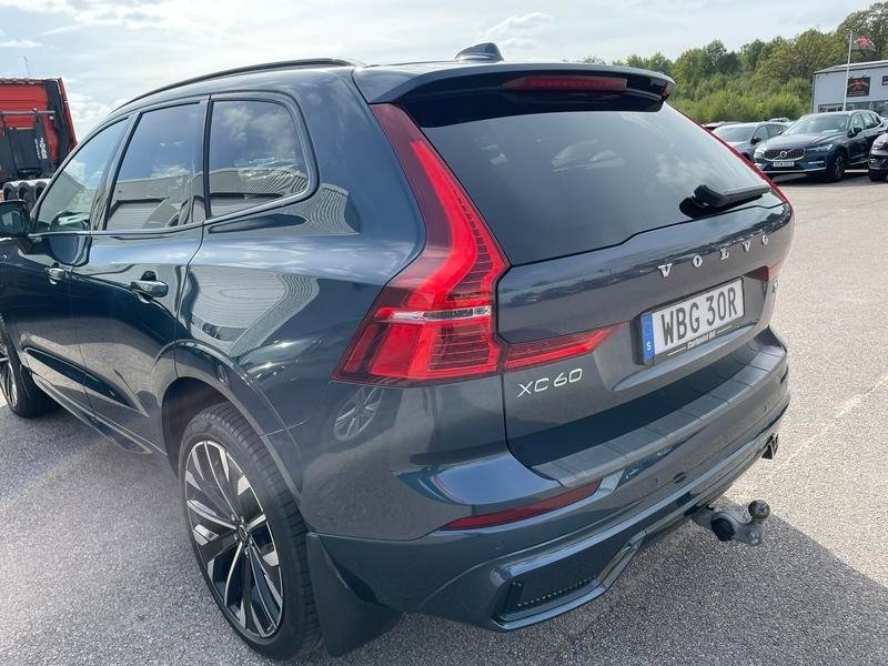 Volvo XC60 T6 Recharge Plus Dark plug in 2025, kuva 4/5