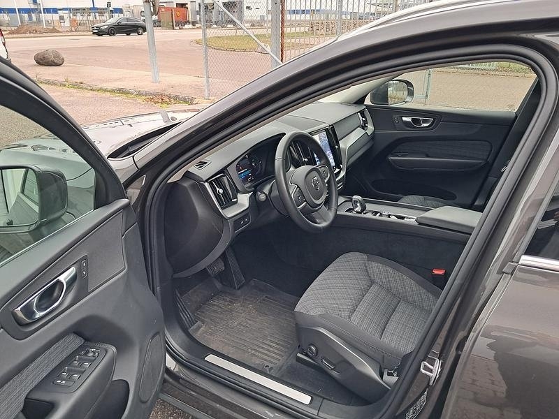 Volvo XC60 2023, bild 2/7