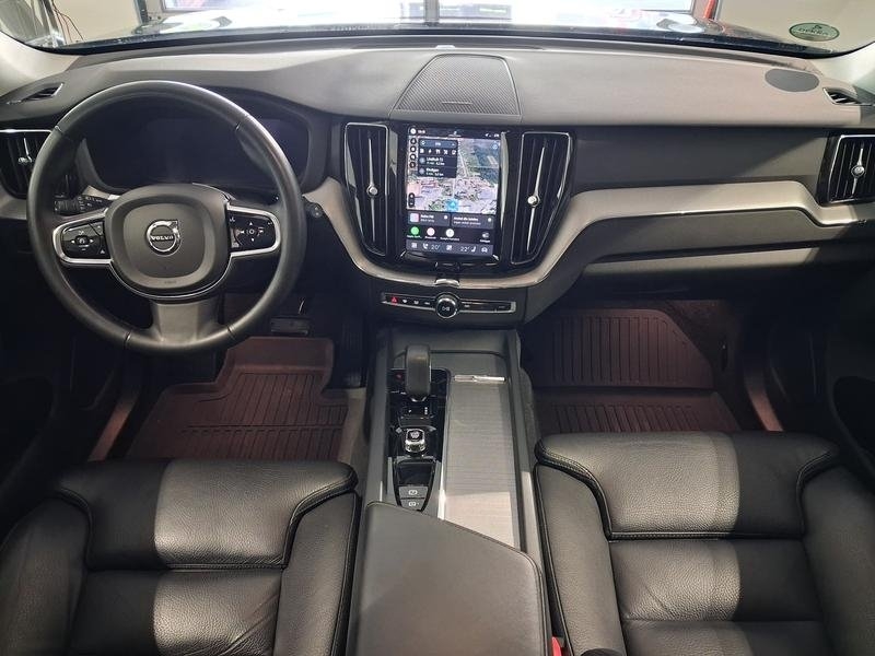 Volvo XC60 T6 Recharge Plus Dark plug in 2024, bild 4/7