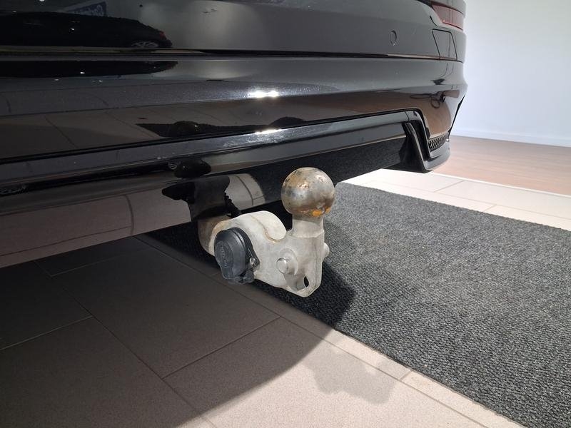Volvo XC60 T6 Recharge Plus Dark plug in 2024, bild 7/7