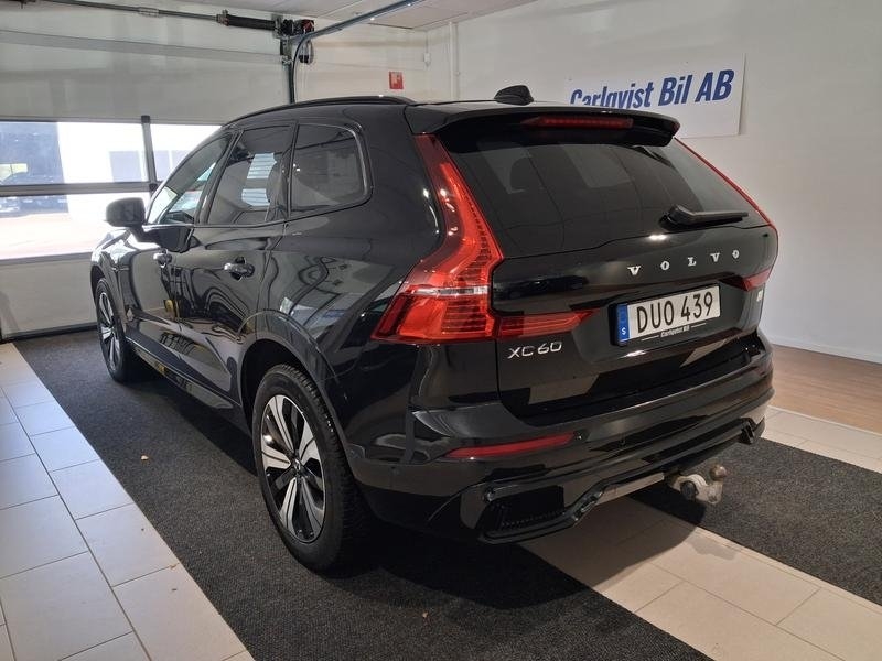 Volvo XC60 T6 Recharge Plus Dark plug in 2024, bild 5/7