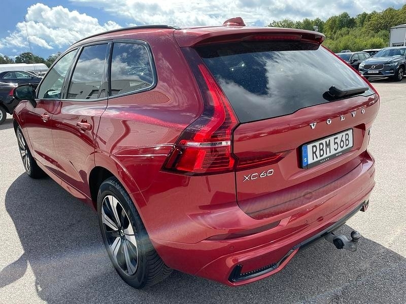 Volvo XC60 T6 Recharge Plus Dark plug in 2024, bild 4/5