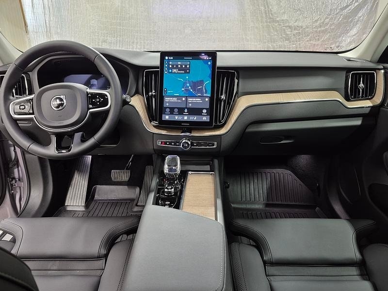 Volvo XC60 T6 Recharge Plus Dark plug in 2026, bild 6/10