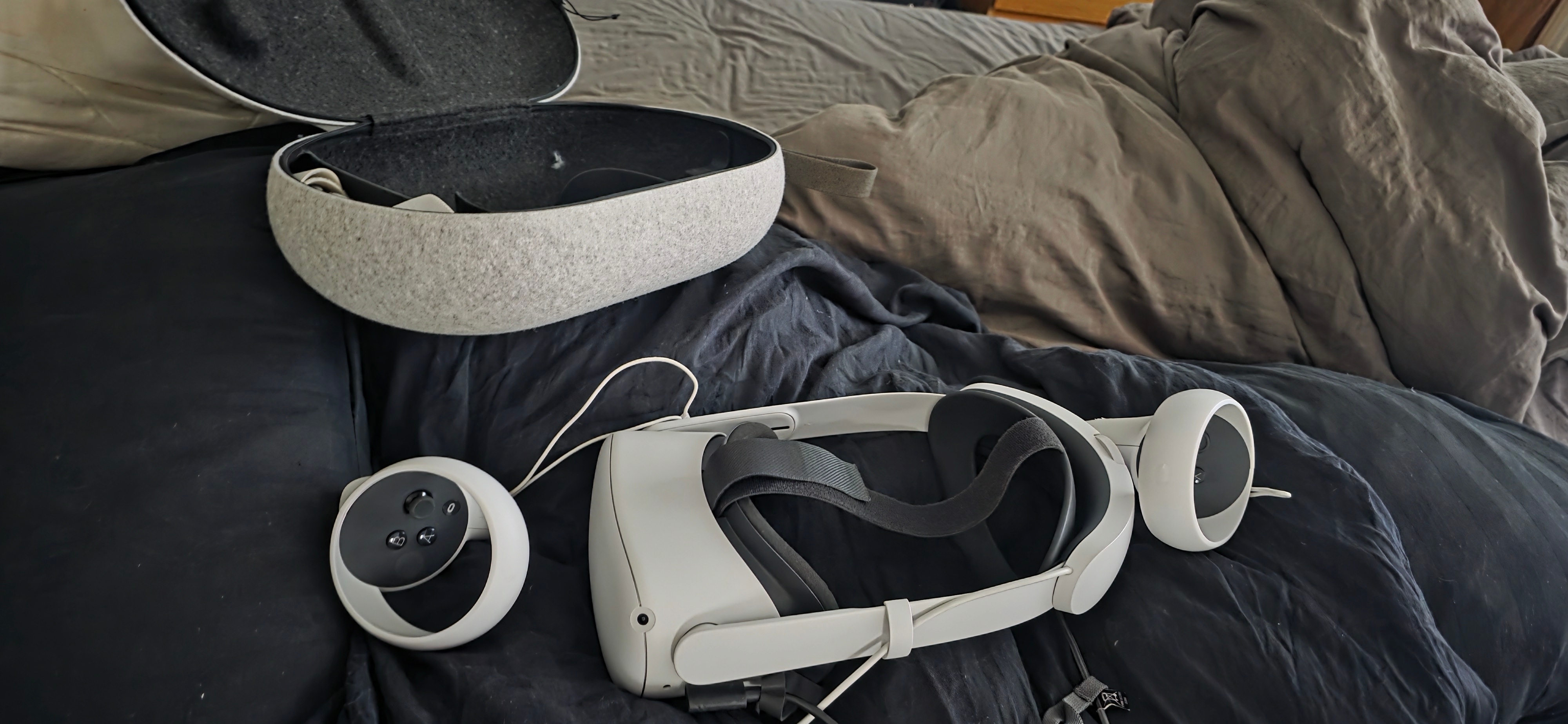 VR-headset spelkonsol
