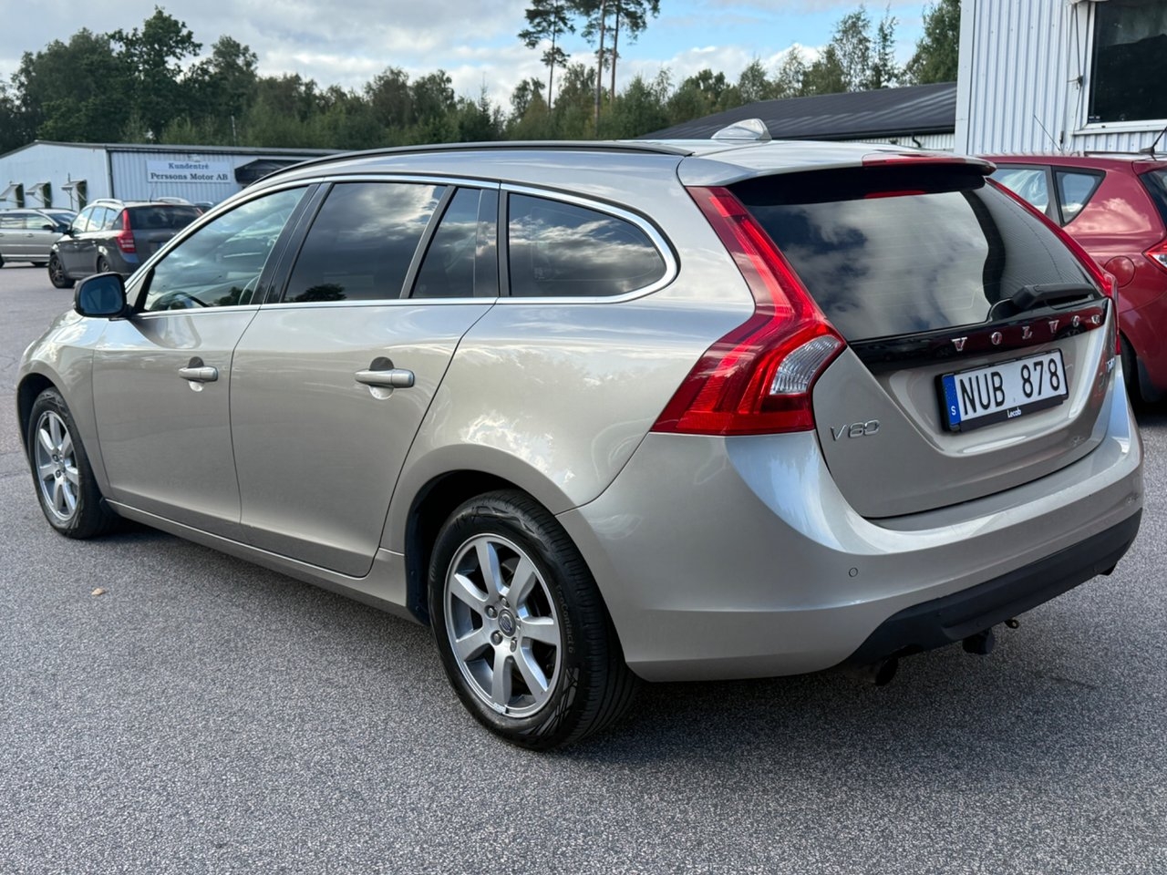Volvo V60 2012, photo 7/10
