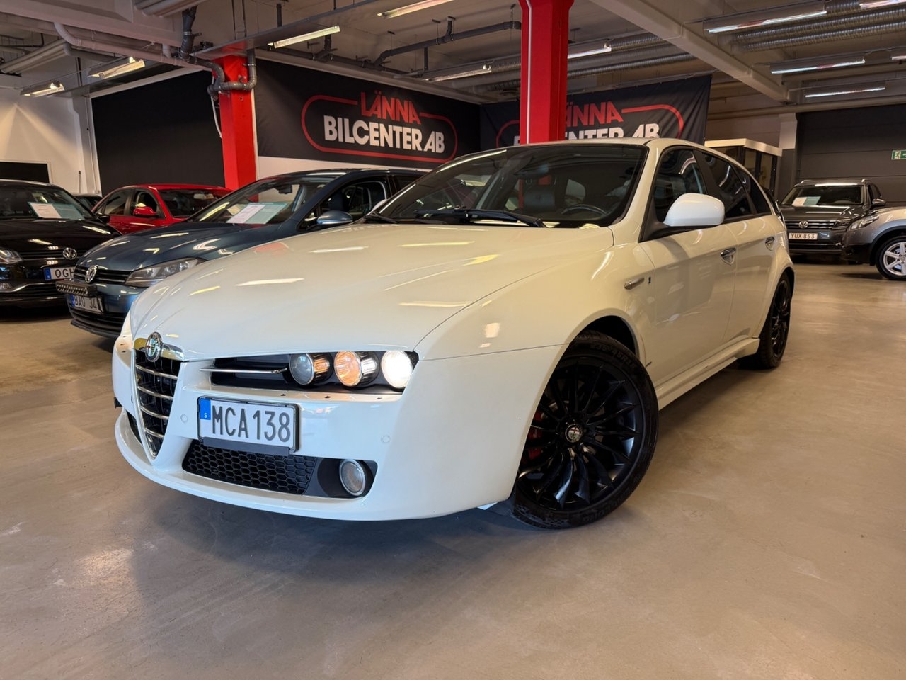 Alfa Romeo 159 2012, bild 2/24