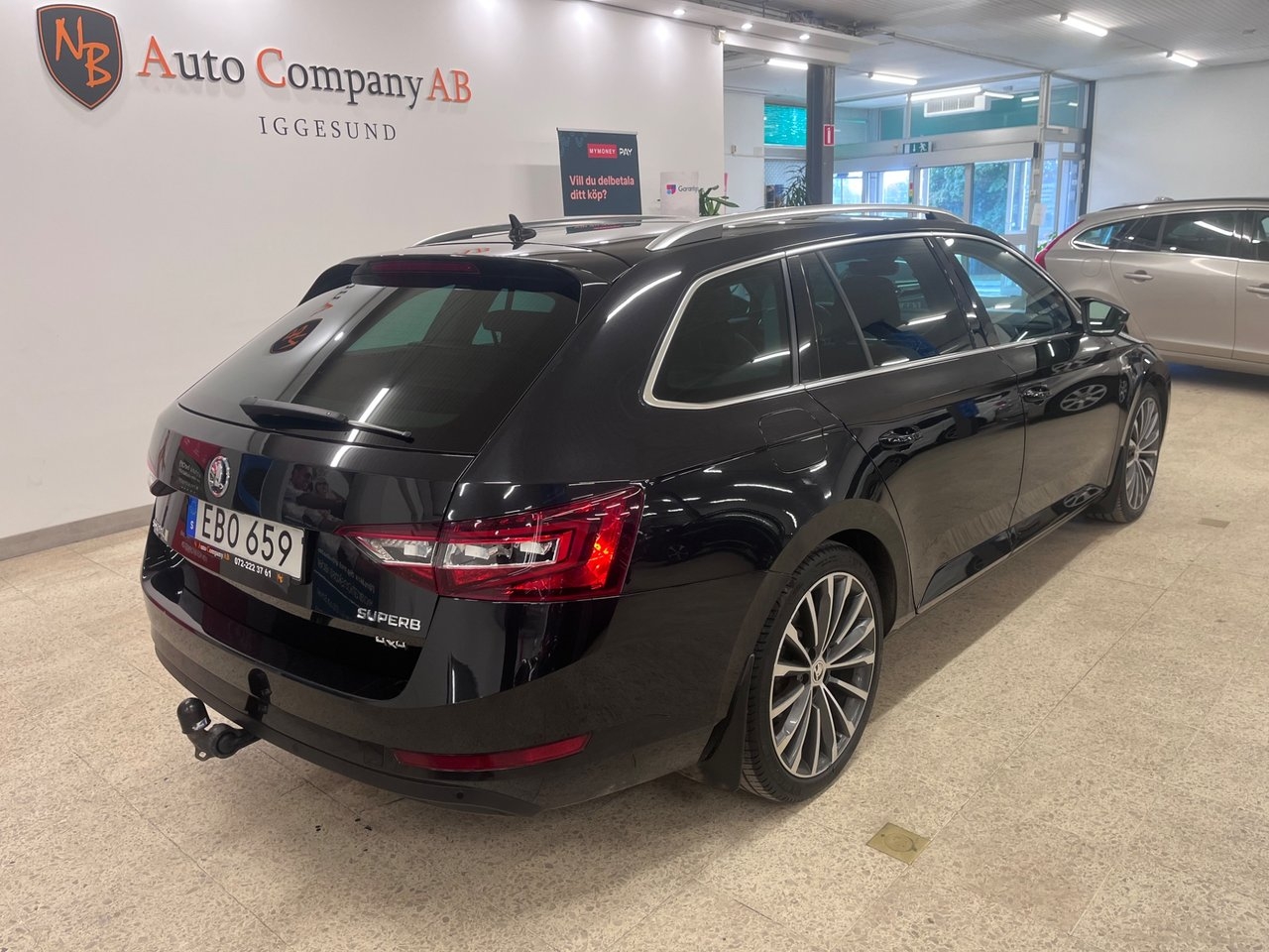 Skoda Superb 2017, photo 6/10