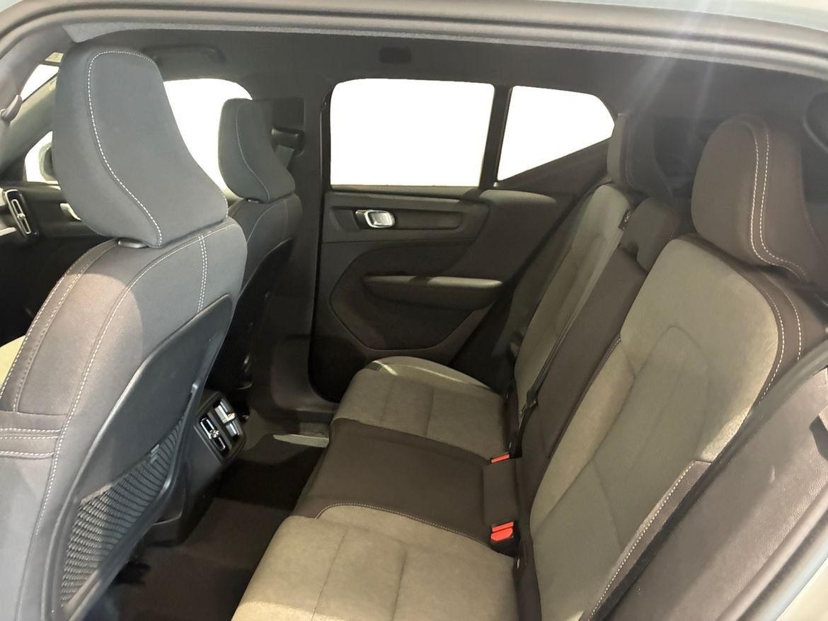 Volvo XC40 B3 FWD Bensin Plus Dark 2025, bild 7/15