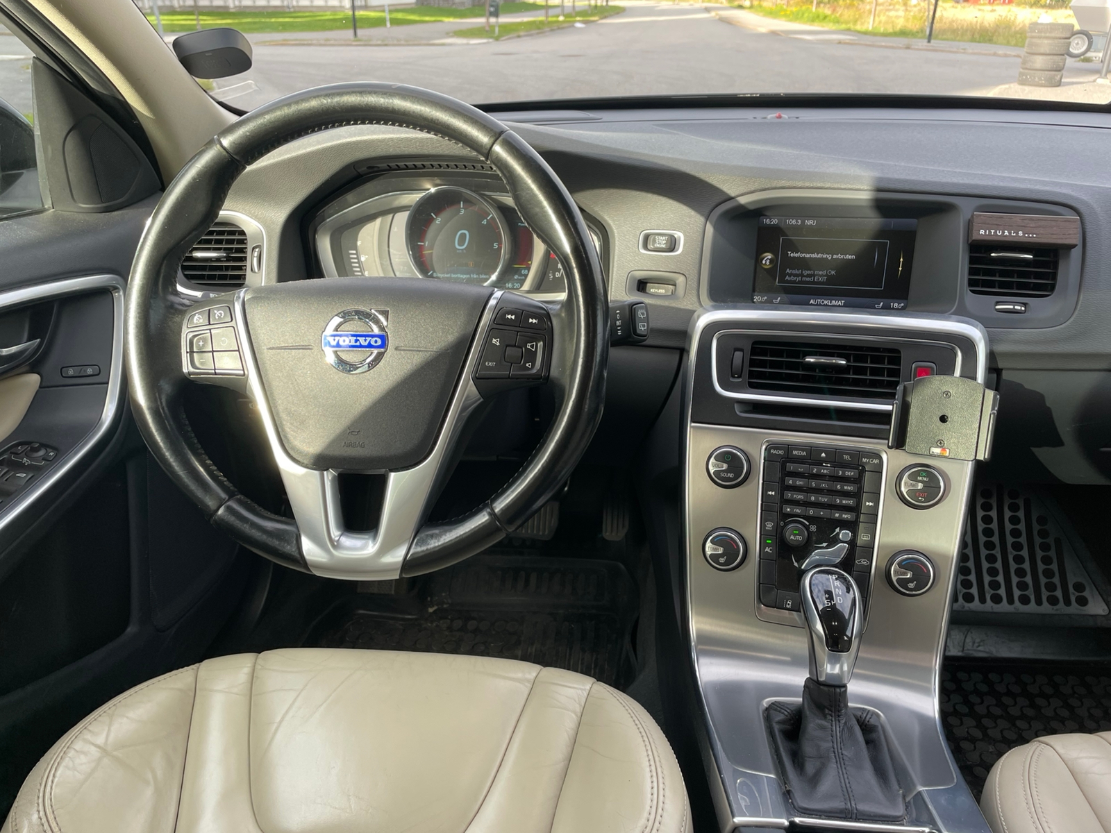 Volvo V60 D4 AWD Geartronic 2014, bild 5/8