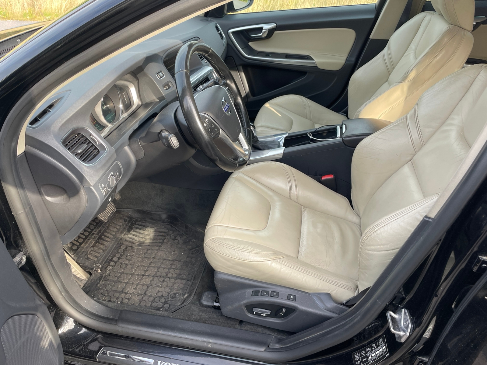 Volvo V60 D4 AWD Geartronic 2014, bild 6/8
