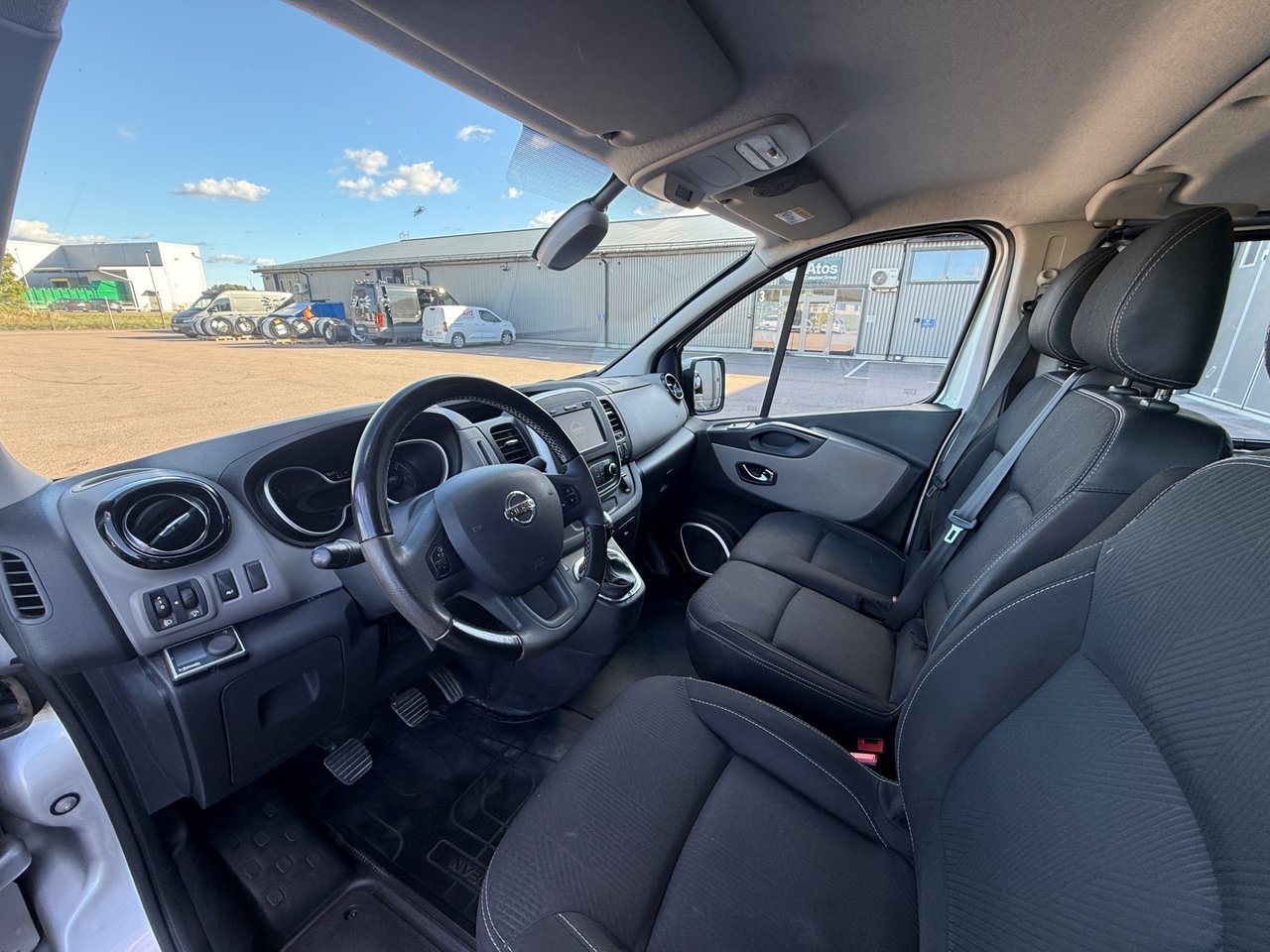 Nissan NV300 2018, bild 5/9