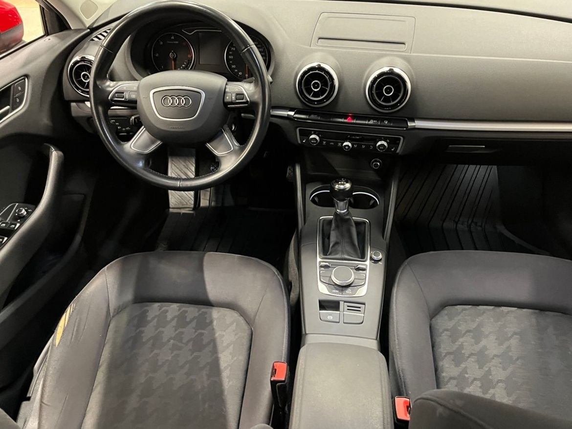 Audi A3 Sportback 1.6 TDI ultra (V-HJUL) 2015, bild 5/10