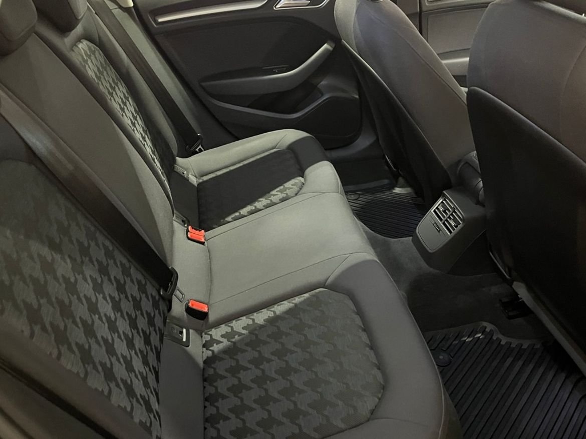 Audi A3 Sportback 1.6 TDI ultra (V-HJUL) 2015, bild 7/10