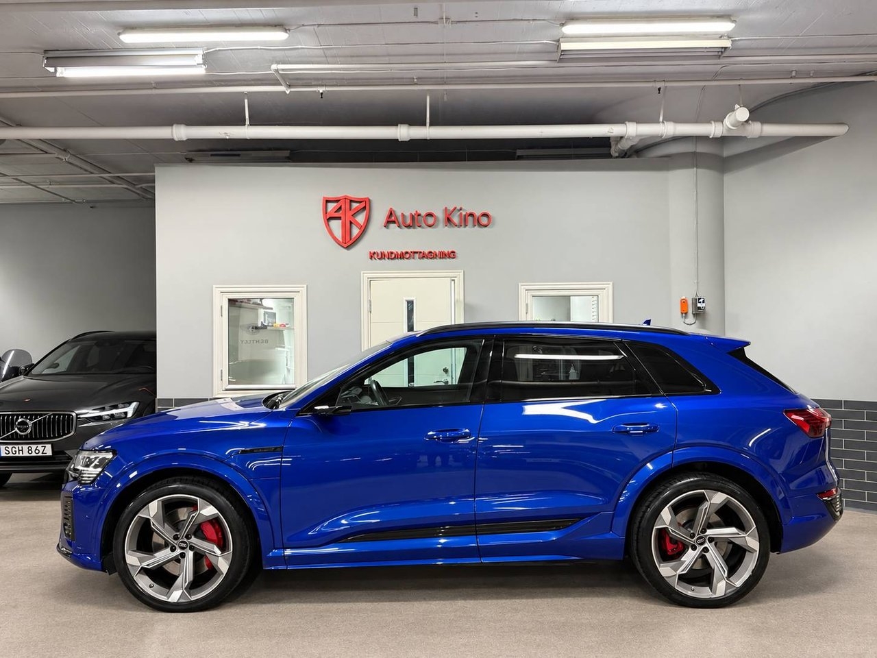 Audi Q8 e-tron 2024, photo 2/10