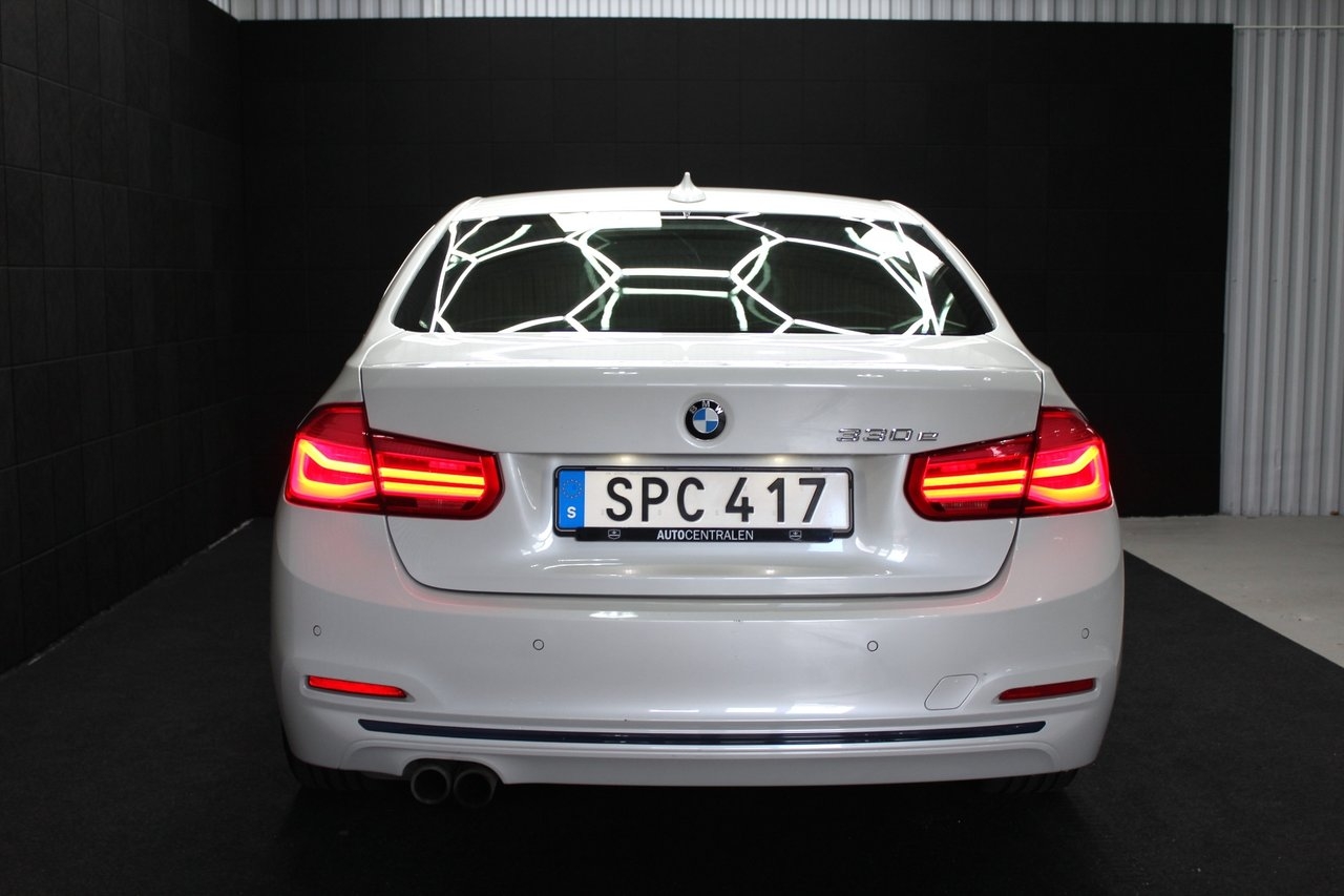 BMW 330 e Sedan Steptronic Sport line 2016, bild 5/10