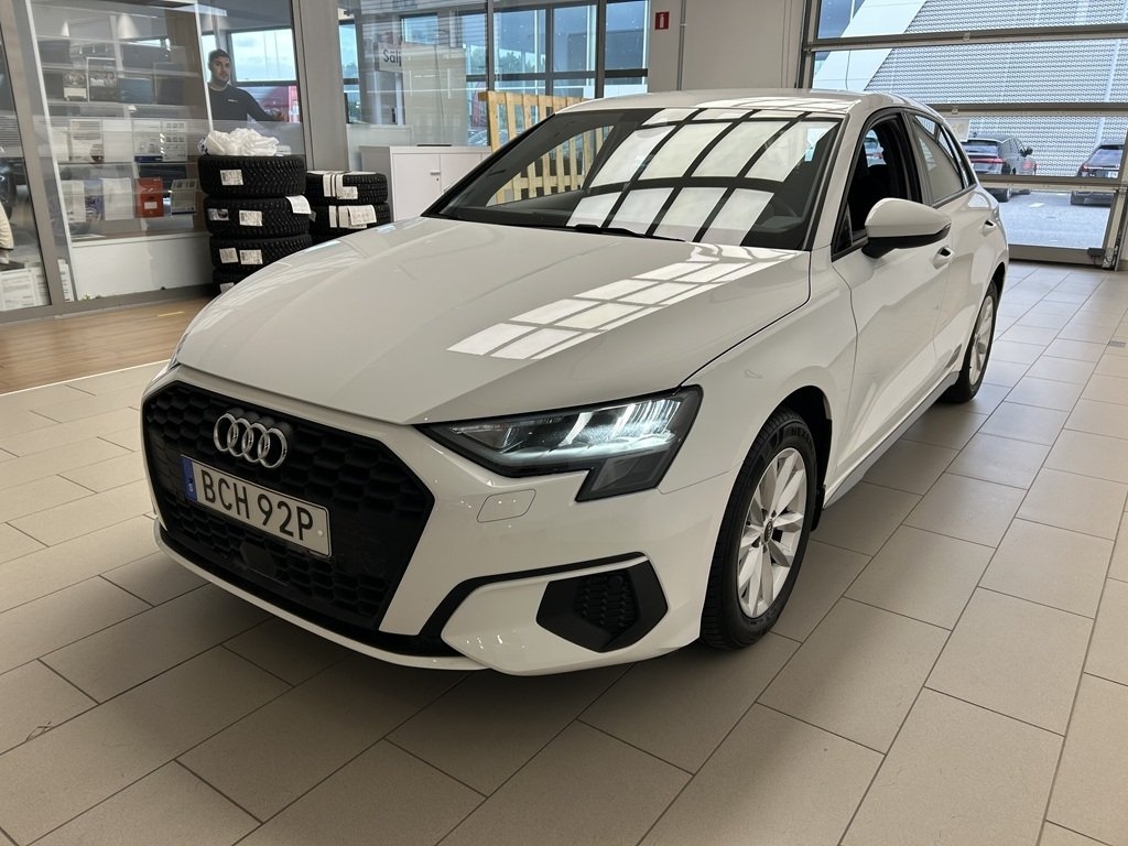 Audi A3 Sportback 35 TFSI 150hk Proline 2023, bild 3/23