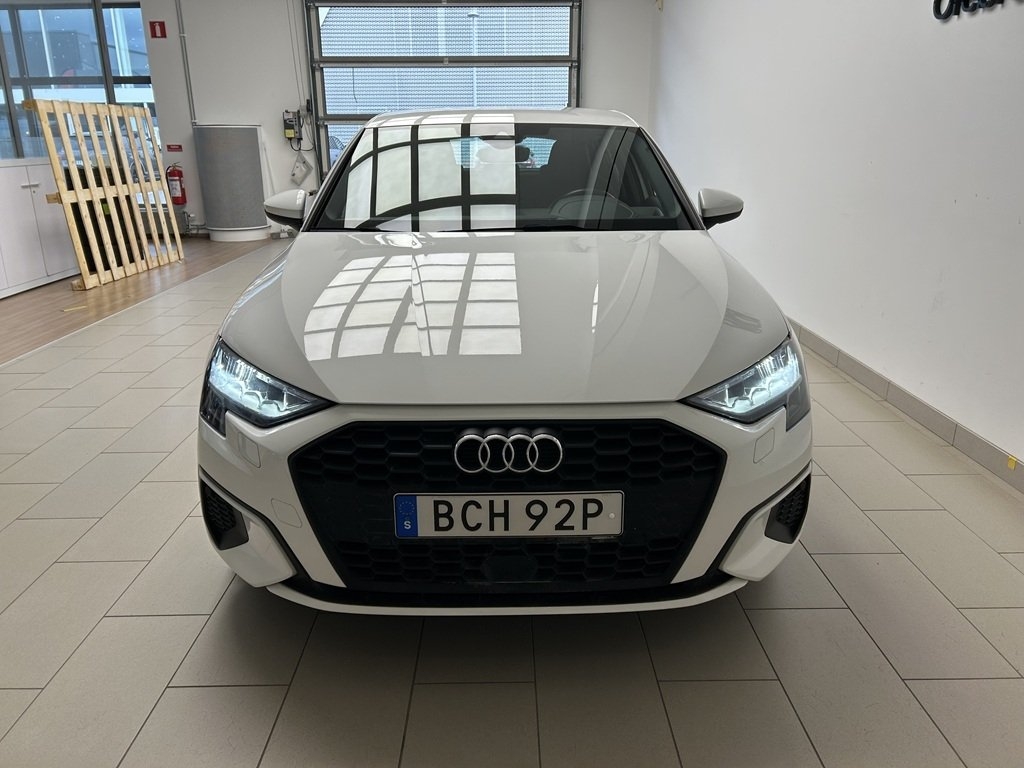 Audi A3 Sportback 35 TFSI 150hk Proline 2023, bild 2/23