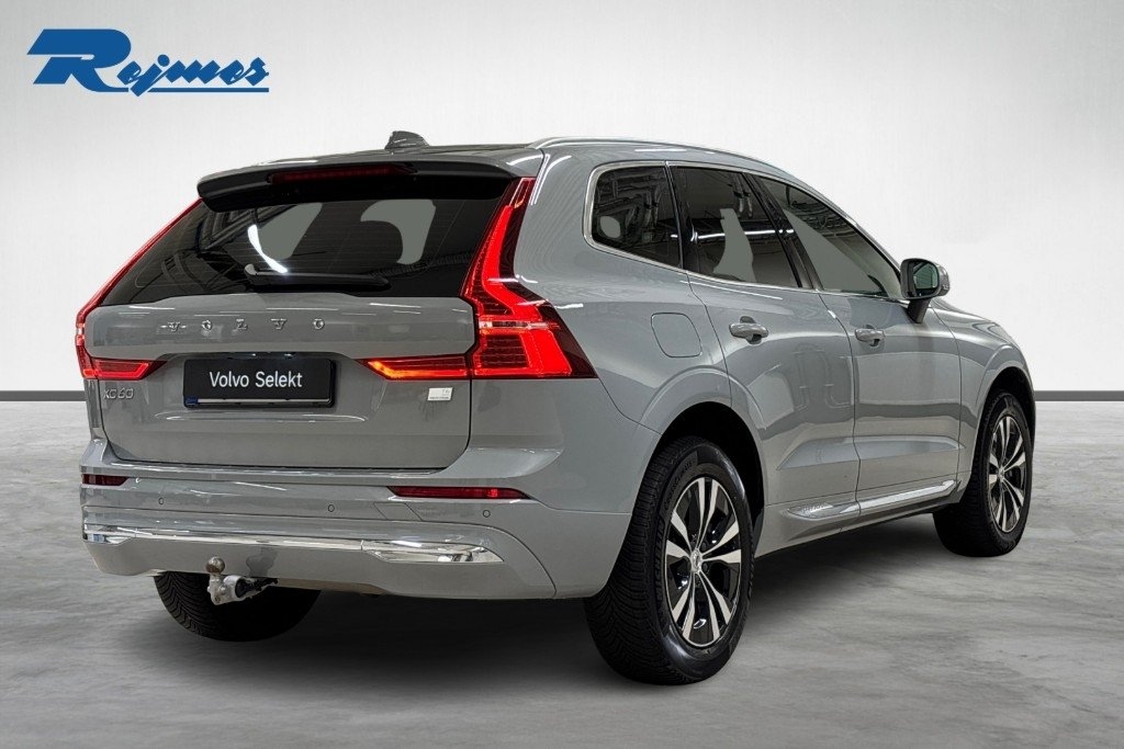 Volvo XC60 Recharge T6 II Core Edition 2024, bild 2/23