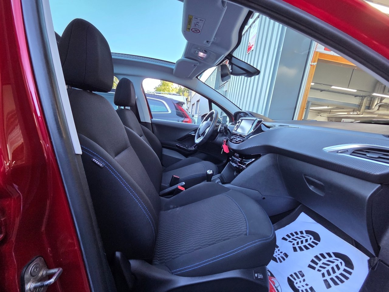 Peugeot 208 1.2 Automat PureTech Euro 6 2018, bild 7/10
