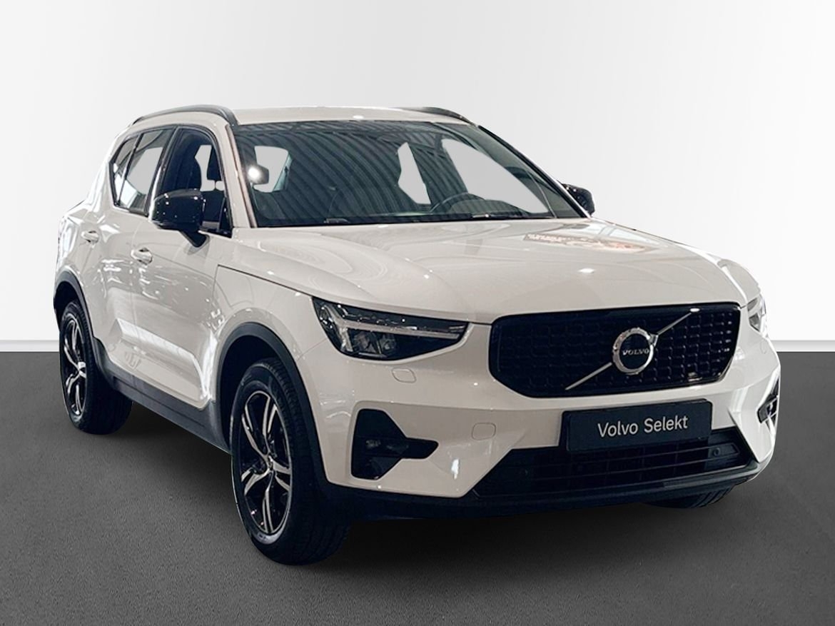 Volvo XC40 B4 FWD Bensin Plus Dark 2025, photo 5/10