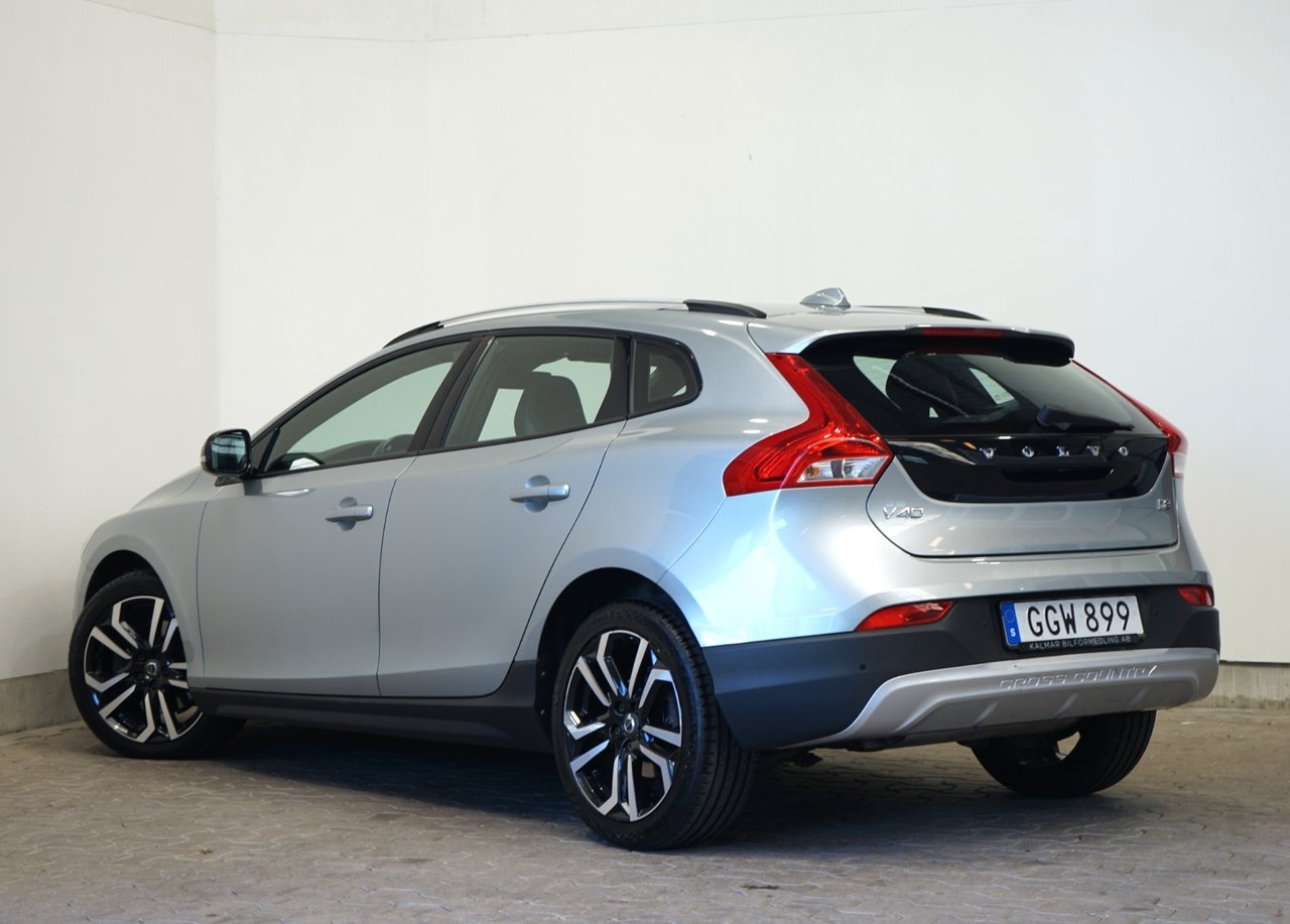 Volvo V40 Cross Country 2017, kuva 3/10