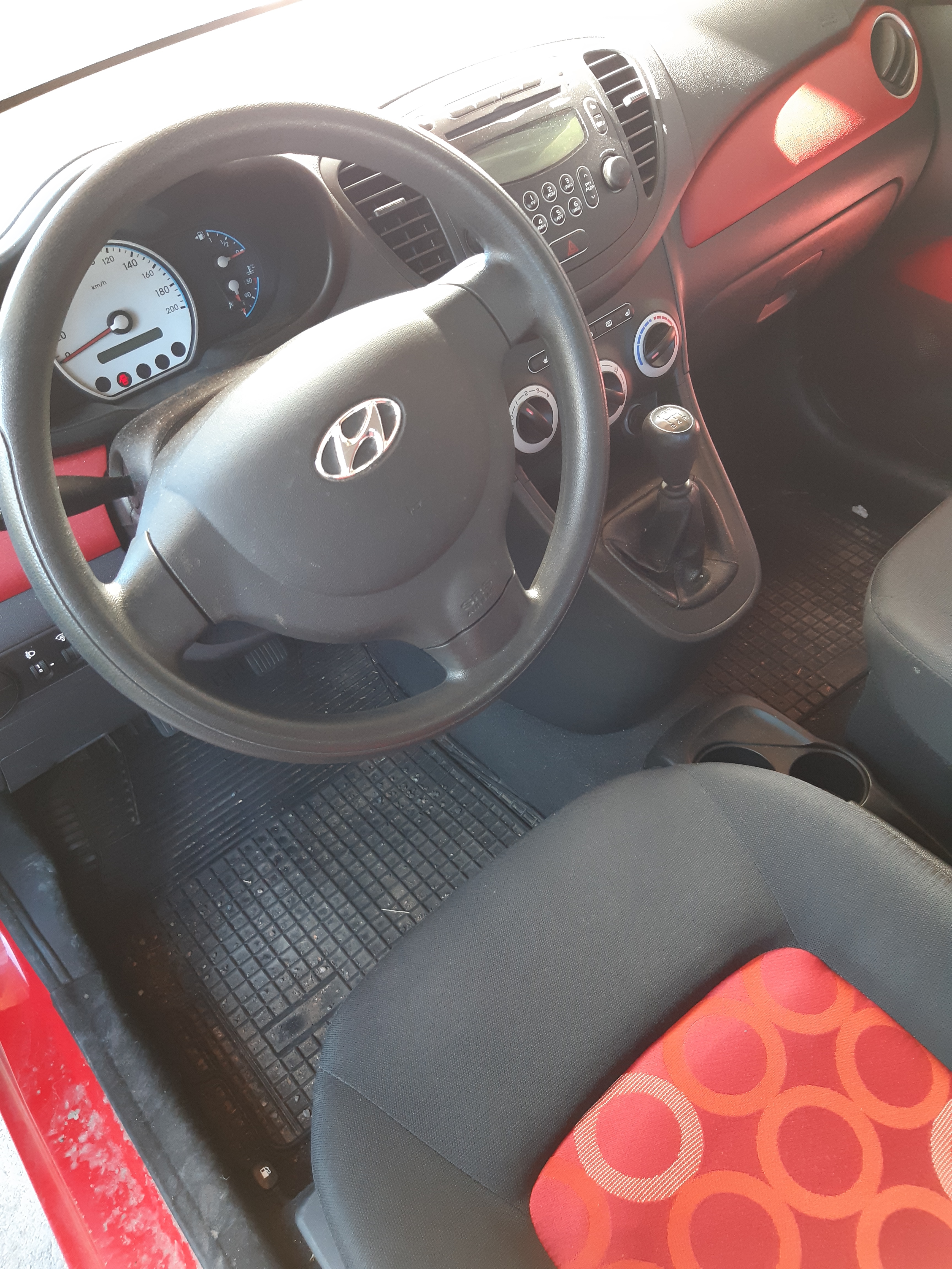 Hyundai i10 1.1 iRDE Manuell 2009, bild 5/6