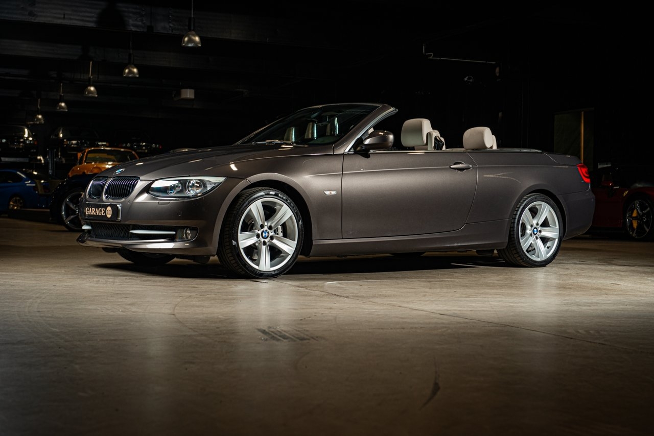 BMW 335 i Convertible / E93 / Sv-såld 2011, photo 2/10