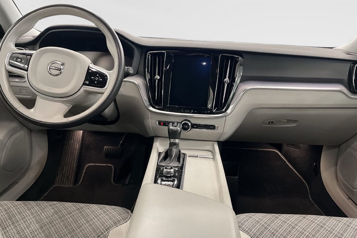 Volvo V60 D4 Momentum Advanced Edition 2019, kuva 5/10