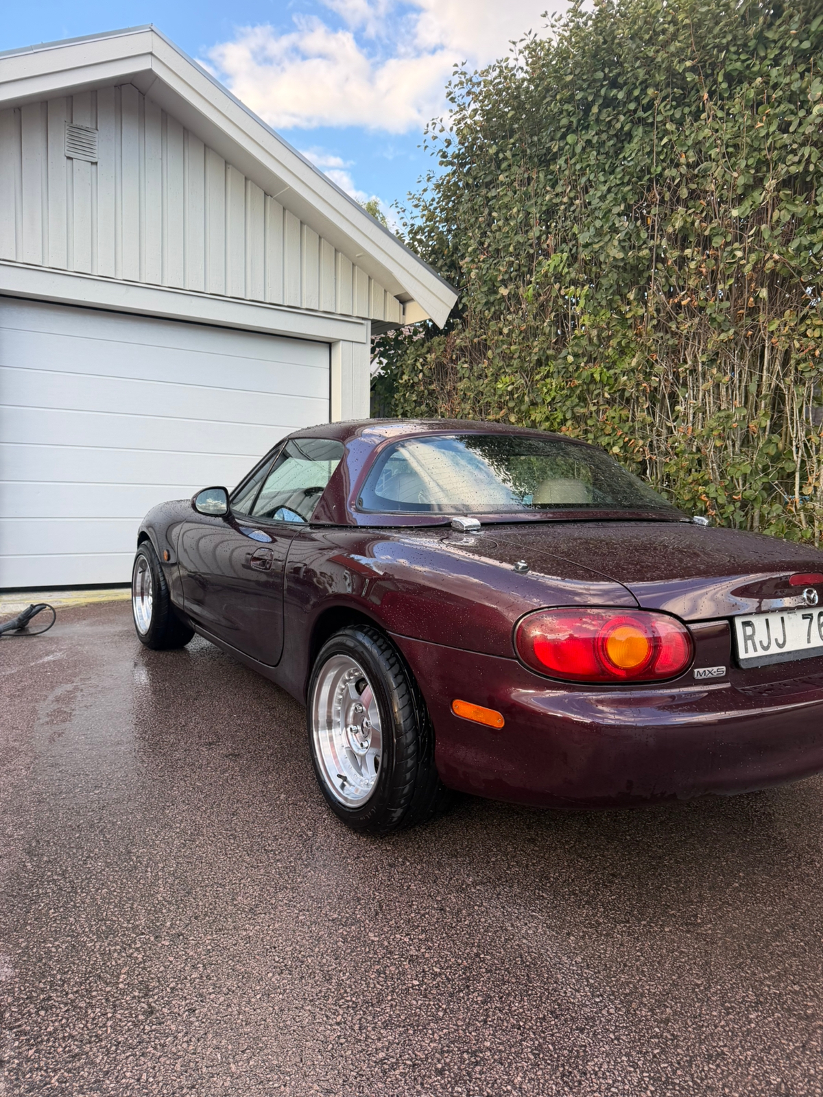 Mazda MX-5 1.8 Manuell 2000, bild 2/4