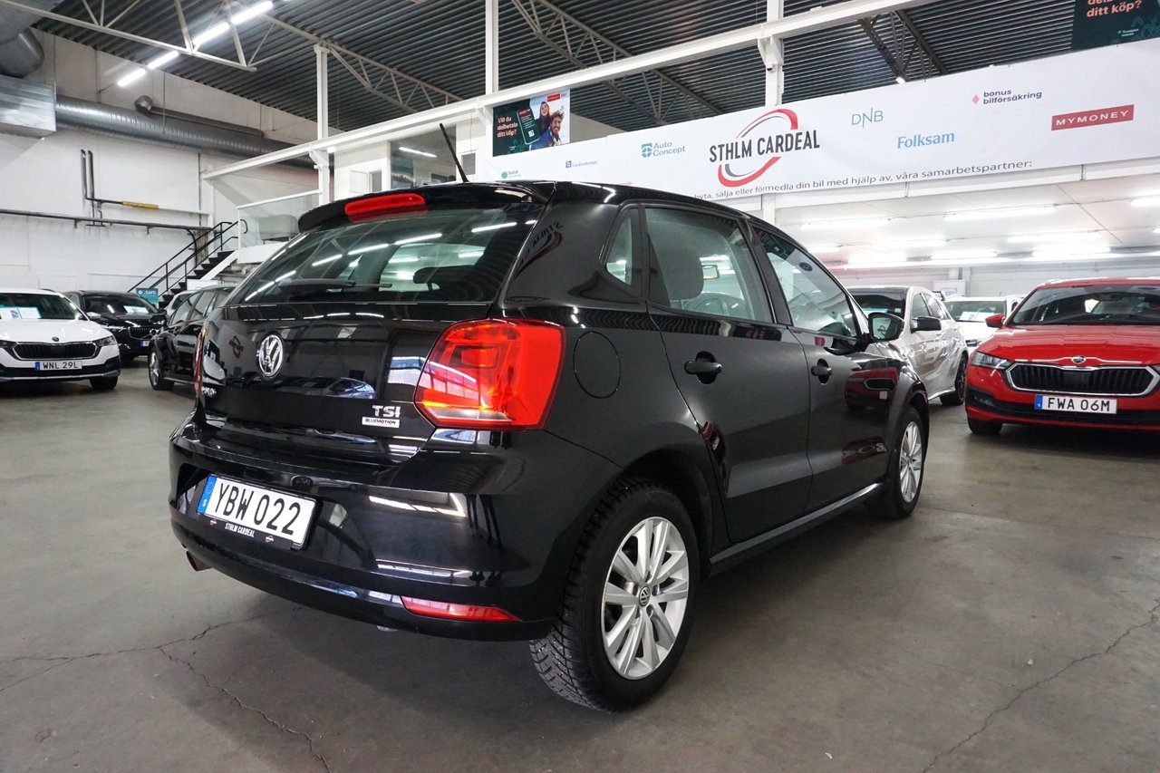 Volkswagen Polo 2016, photo 4/10