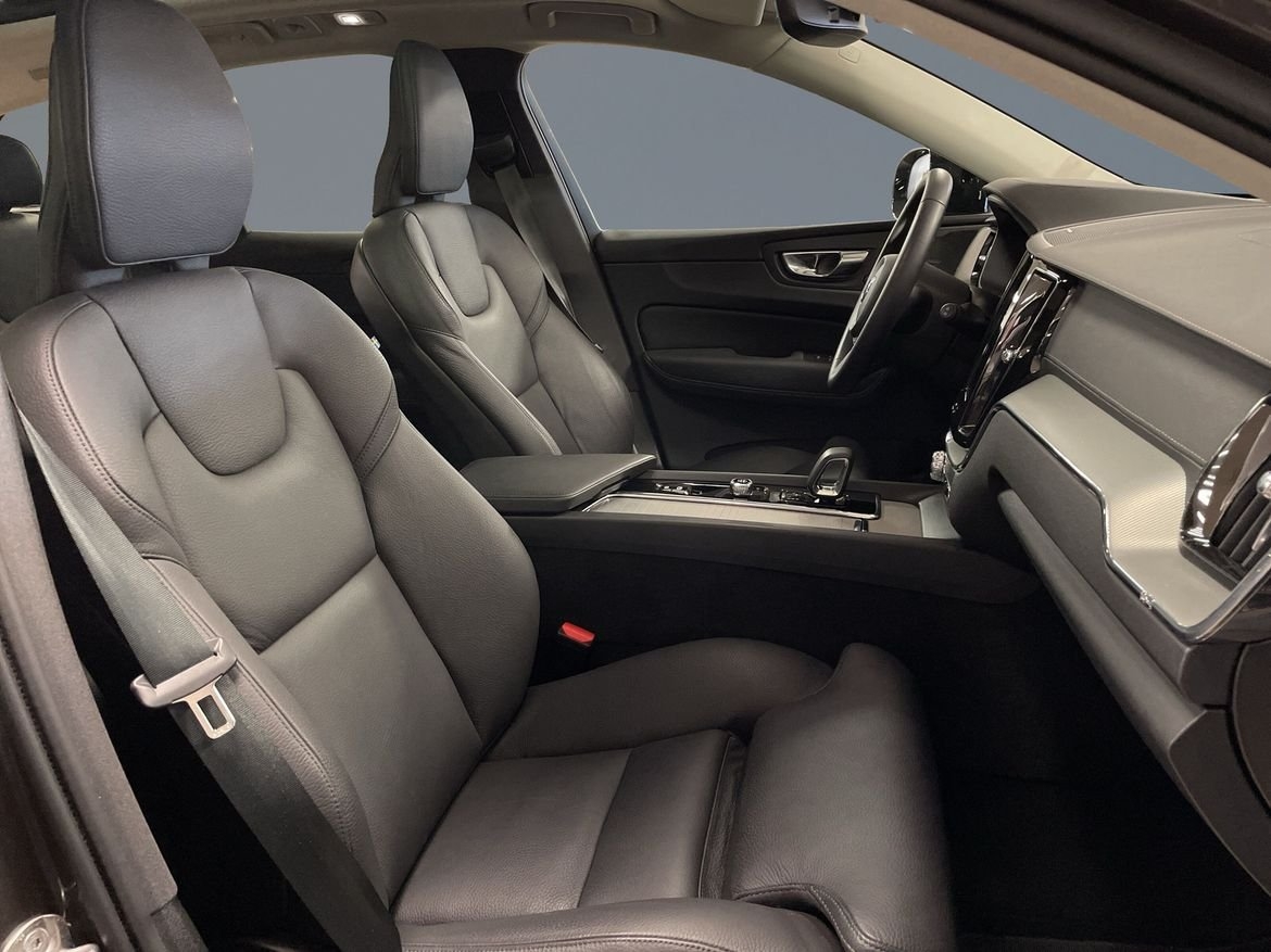 Volvo XC60 T6 AWD Ultra Dark 2025, kuva 7/10