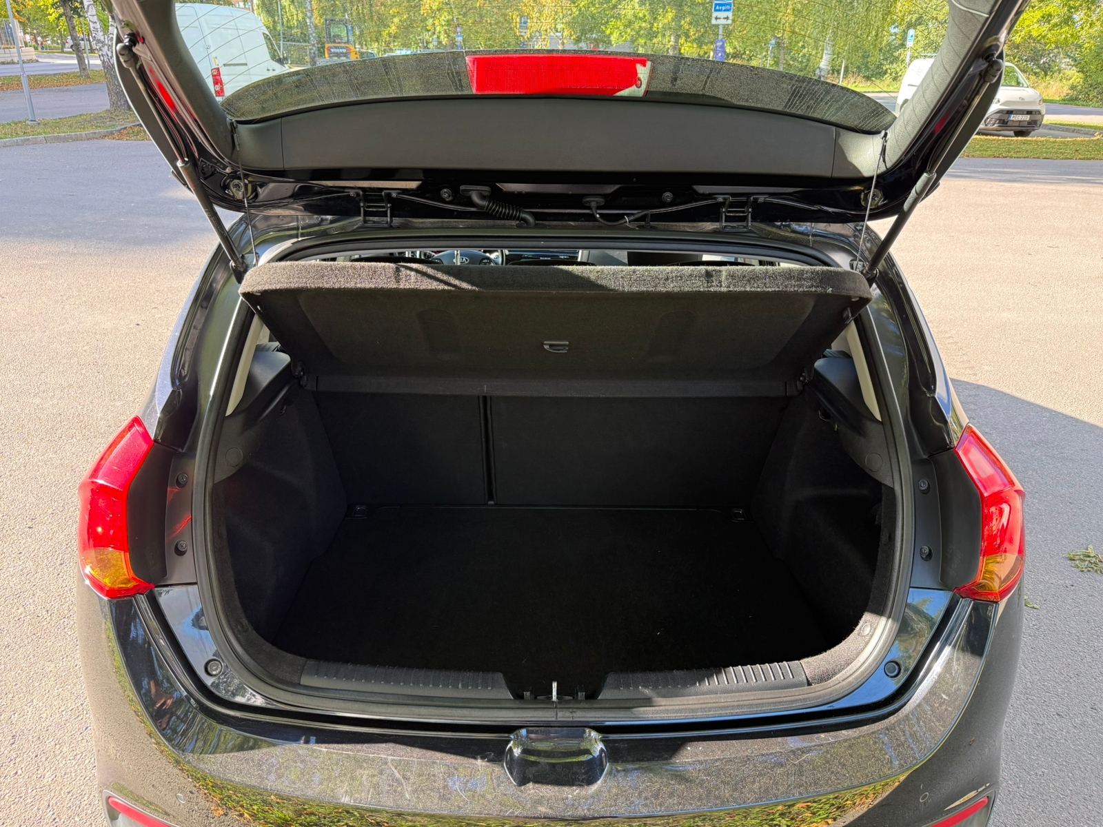 Kia Ceed 1.6 CRDi Automatisk 2013, bild 5/10