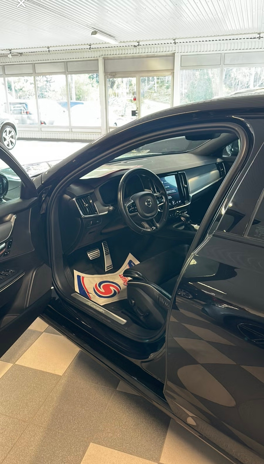 Volvo S90 D4 AWD Geartronic 2018, bild 3/5