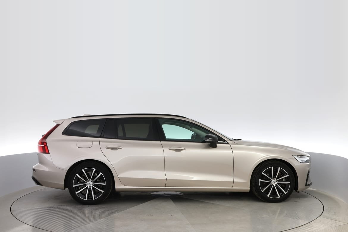 Volvo V60 T6 Plus Dark Edition 2025, bild 5/10