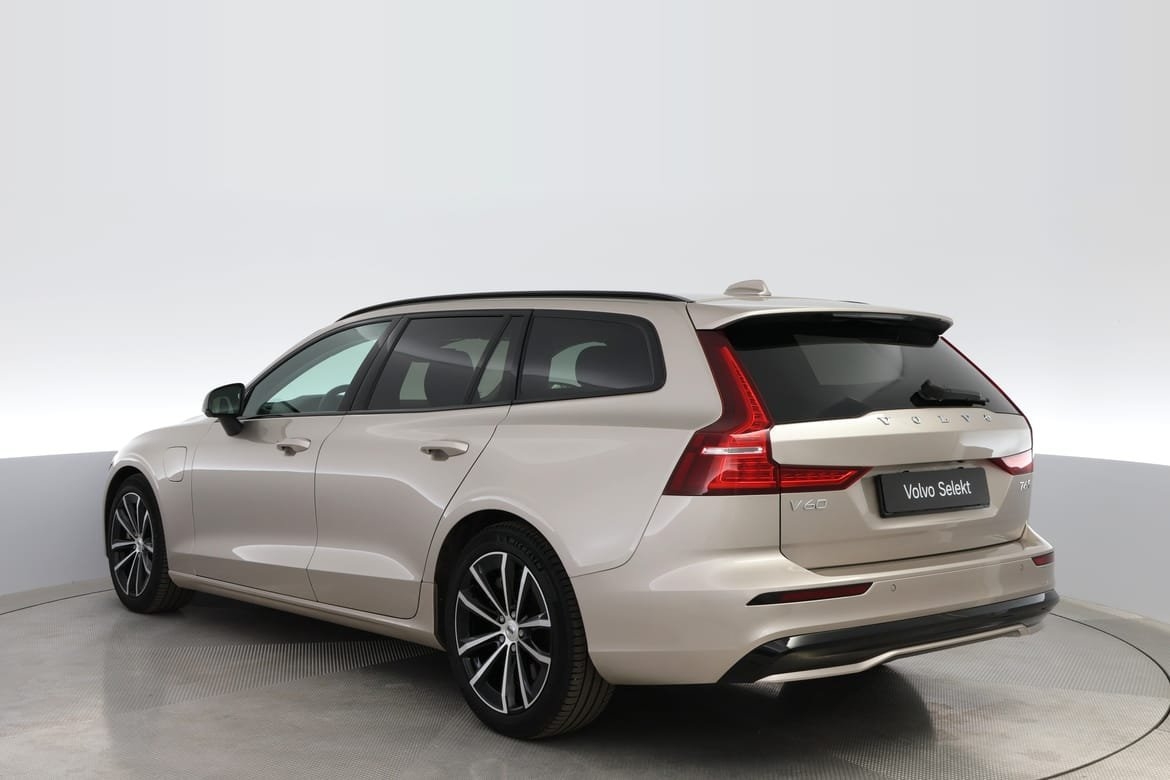 Volvo V60 T6 Plus Dark Edition 2025, bild 3/10