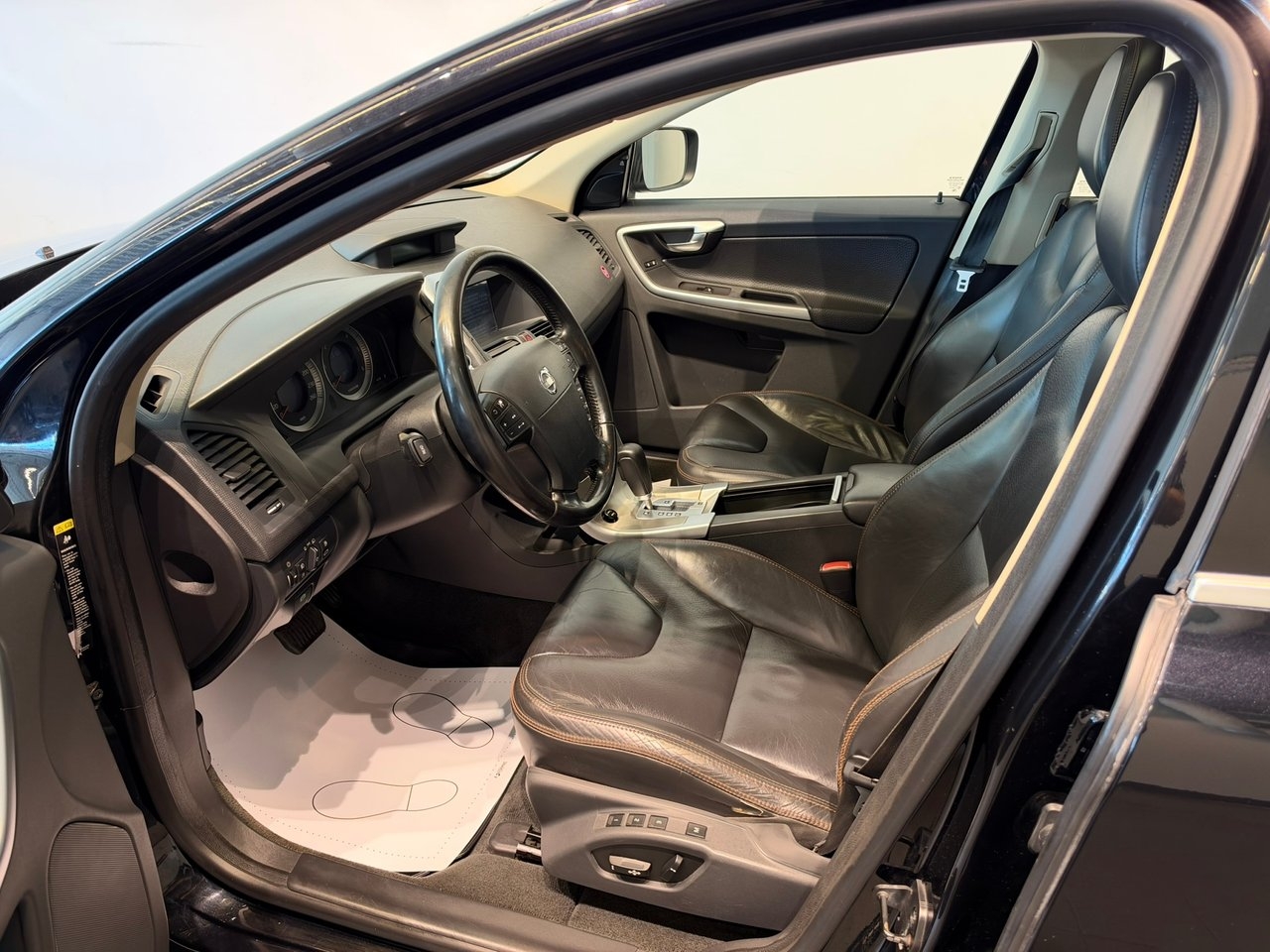 Volvo XC60 2.4D AWD Summum 2009, bild 5/10