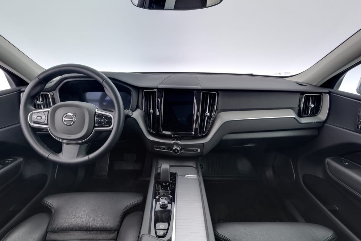 Volvo XC60 T6 Plus Bright Edition 2025, bild 7/10