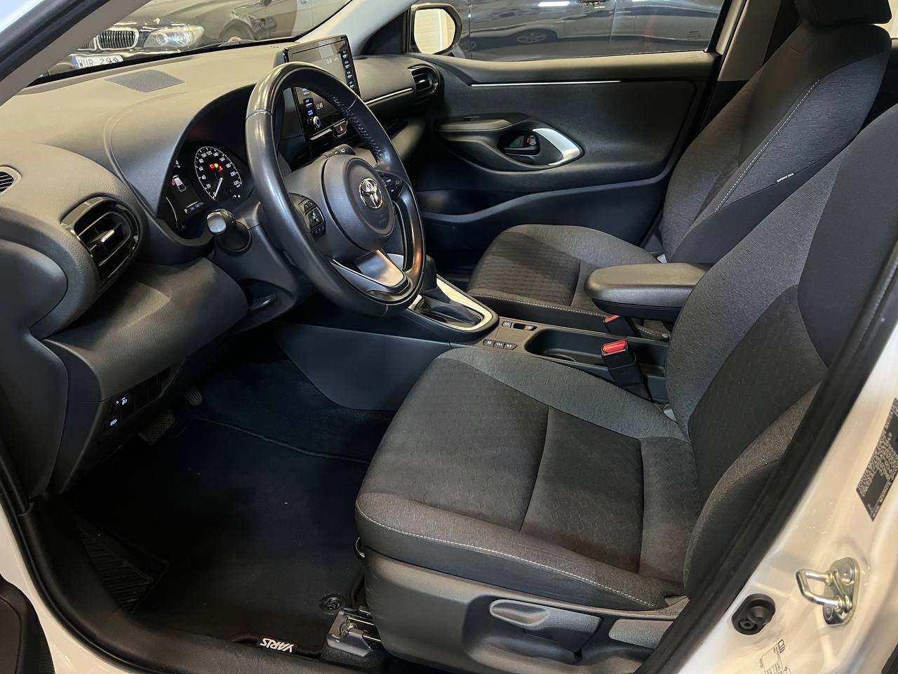 Toyota Yaris Hybrid CVT Active Euro 6 2020, bild 7/10