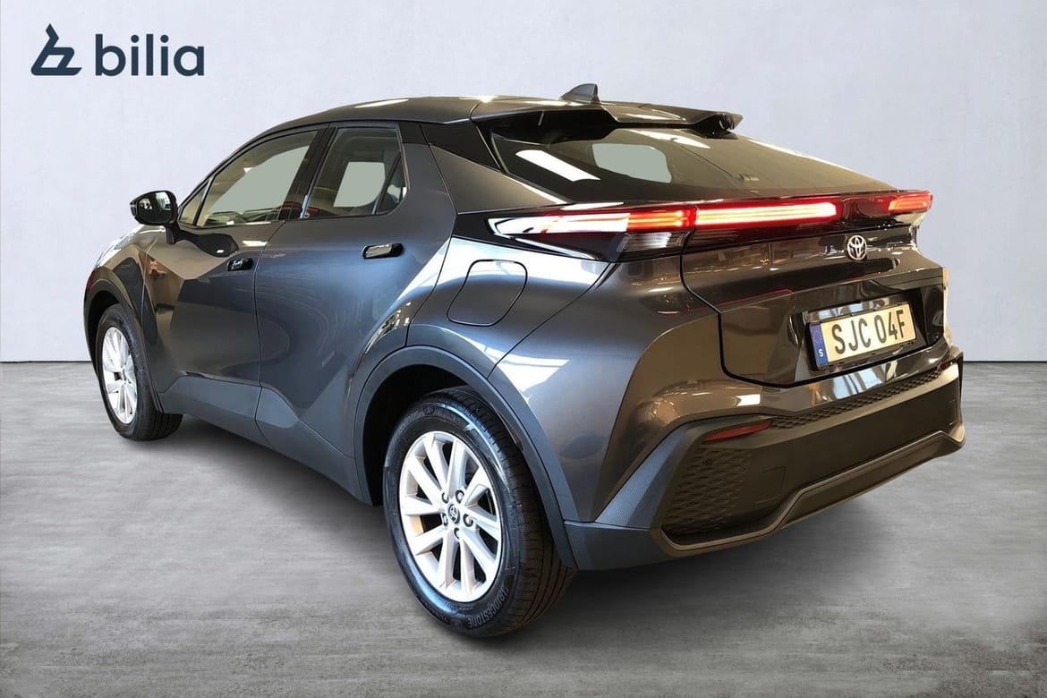 Toyota C-HR 2,0 Laddhybrid FWD Active 2025, bild 2/10