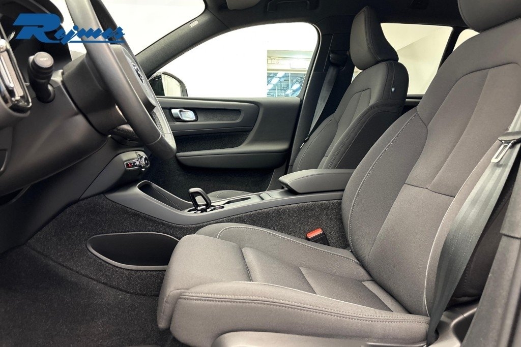 Volvo EX40 2025, kuva 6/10